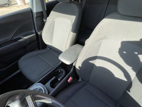 Used 2025 Hyundai Kona SEL image 21