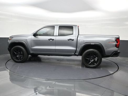 Used 2025 Chevrolet Colorado Trail Boss AWD/4WD image 2