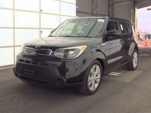 Used 2015 Kia Soul + FWD image 1