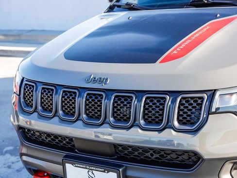 Used 2023 Jeep Compass Trailhawk w/ Trailer Tow Group AWD/4WD image 6