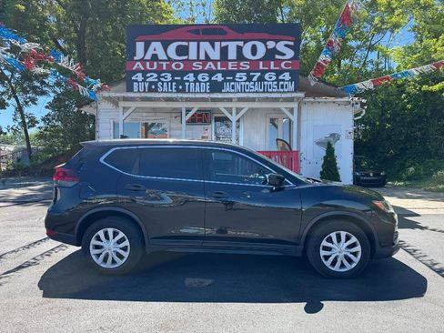 Used 2020 Nissan Rogue S FWD image 1
