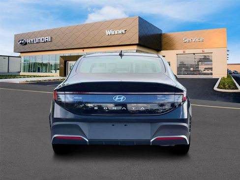 New 2026 Hyundai Sonata SE FWD image 6