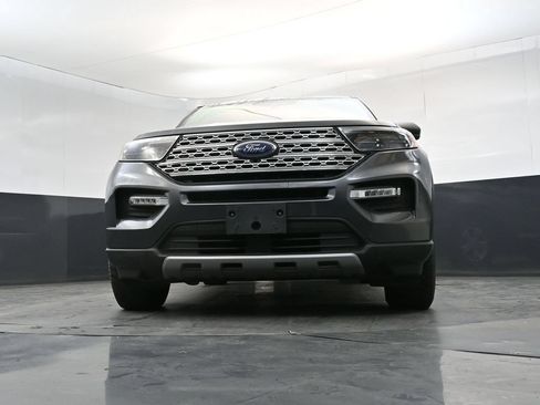 Used 2020 Ford Explorer XLT w/ Equipment Group 202A AWD/4WD image 19