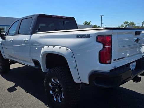 Used 2025 Chevrolet Silverado 2500 LT w/ Trail Boss Package AWD/4WD image 7