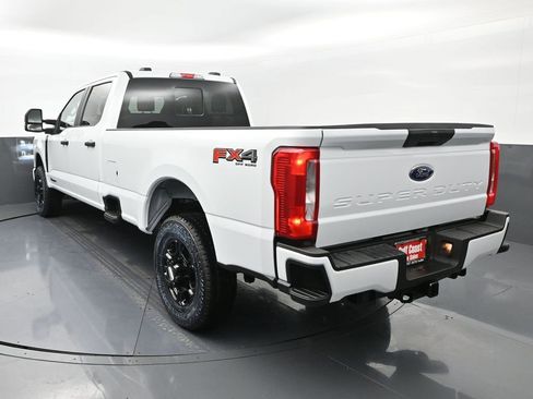 Used 2026 Ford F350 XLT image 4