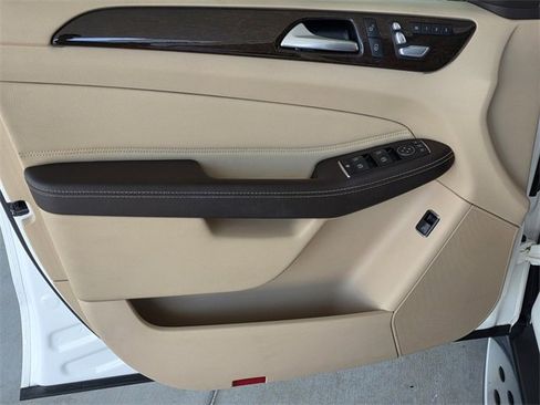 Used 2017 Mercedes-Benz GLS 450 4MATIC image 45