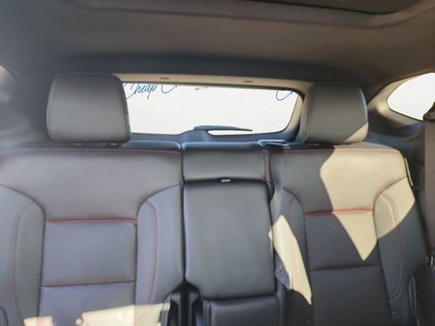 Used 2021 Chevrolet Blazer RS w/ Enhanced Convenience Package image 11
