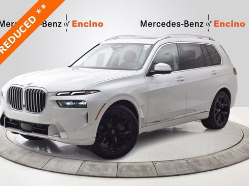Used 2023 BMW X7 xDrive40i w/ Parking Assistance Package image 1