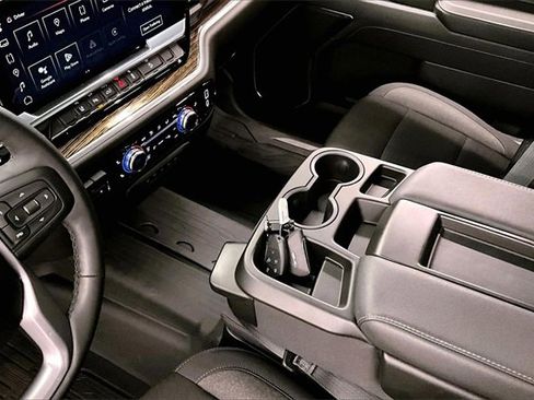 Used 2024 GMC Sierra 2500 SLE w/ SLE Value Package; image 14