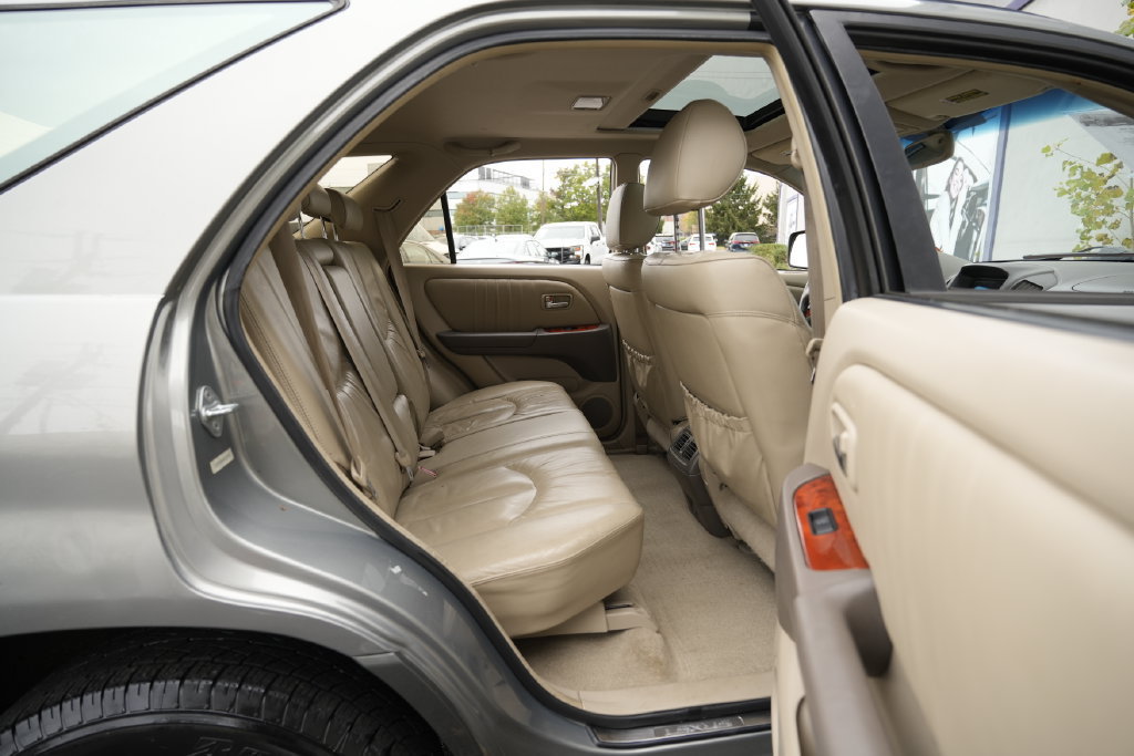 Used 2002 Lexus RX 300 4WD w/ Premium Pkg Plus image 34