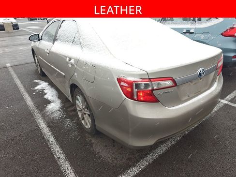 Used 2014 Toyota Camry XLE w/ Leather Package image 4