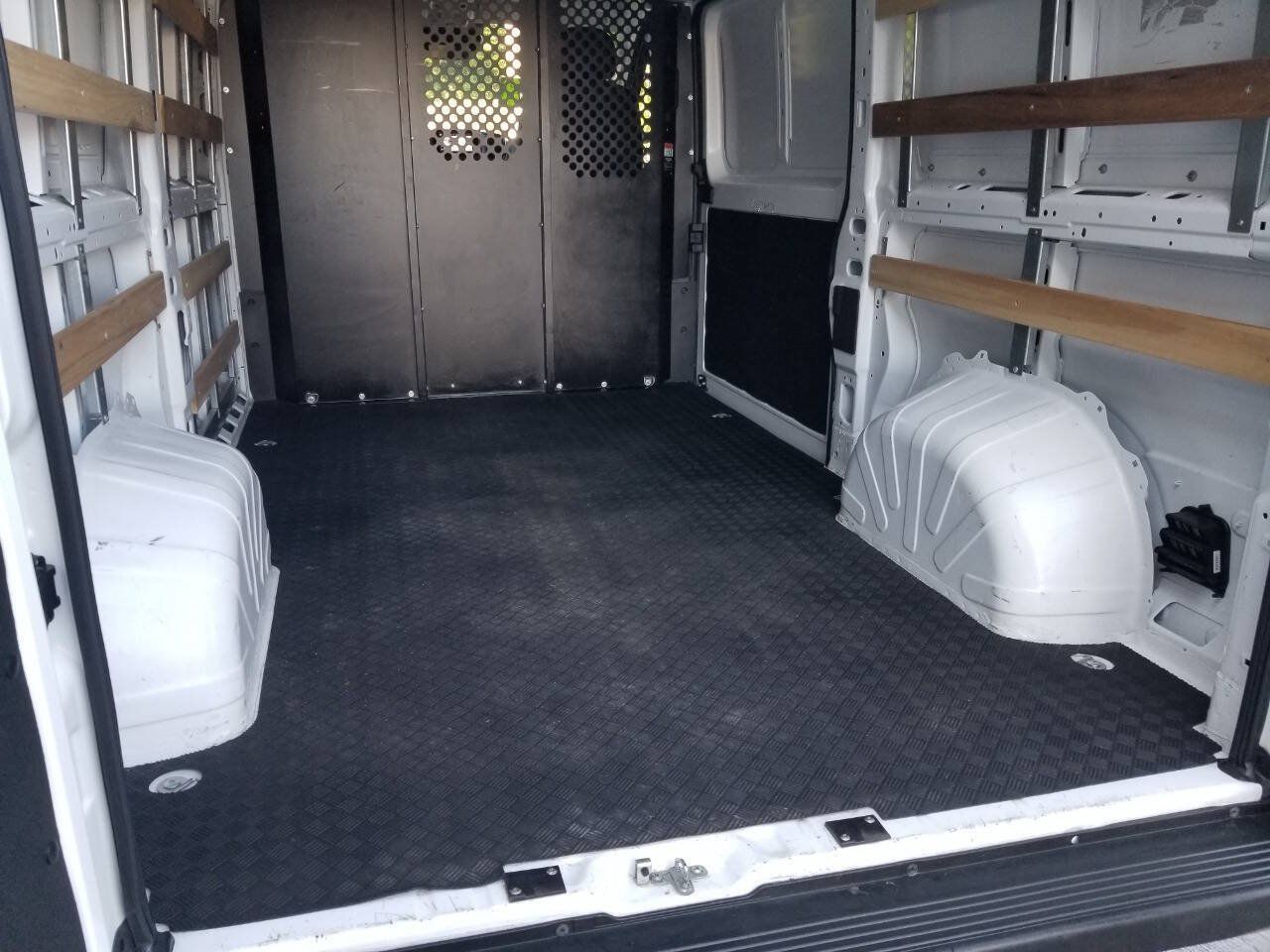 Used 2025 RAM ProMaster 2500 w/ U-Haul Equipment Group FWD image 19