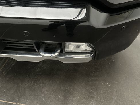 Used 2020 Chevrolet Silverado 2500 High Country image 3