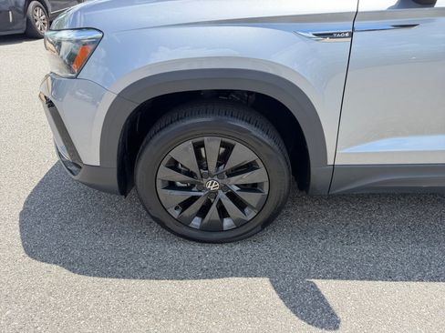 Certified 2023 Volkswagen Taos S FWD image 27