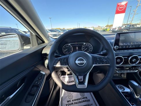 New 2025 Nissan Sentra SR image 14