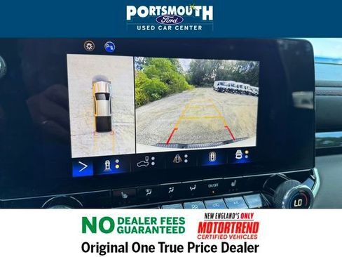 Used 2024 Chevrolet Colorado Z71 w/ Z71 Convenience Package 2 image 10