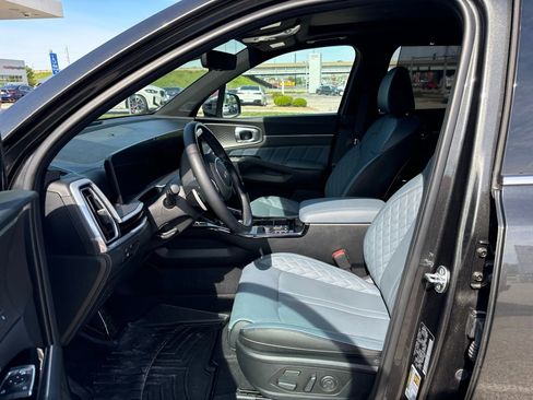 Used 2025 Kia Sorento SX Prestige AWD/4WD image 11