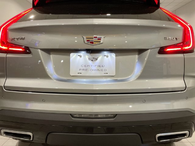 Certified 2025 Cadillac XT4 Premium Luxury w/ Cold Weather Package FWD image 5