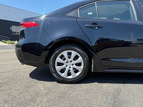 Used 2025 Toyota Corolla LE FWD image 14
