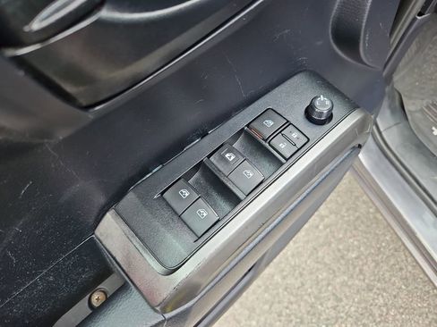 Used 2019 Toyota Tacoma SR5 image 24