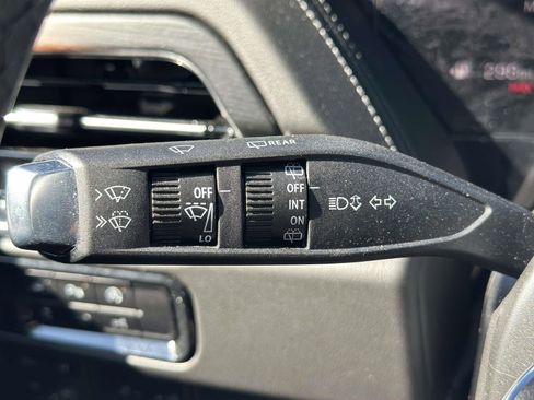 Certified 2025 GMC Yukon Denali AWD/4WD image 16