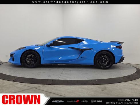 Used 2024 Chevrolet Corvette Z06 w/ Stealth Interior Trim Package RWD image 4