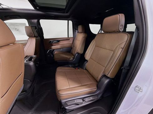 New 2026 Chevrolet Suburban High Country AWD/4WD image 24