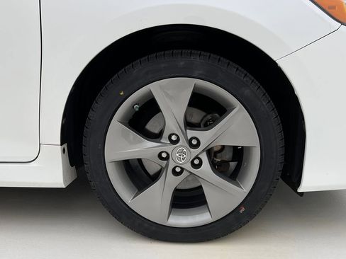 Used 2014 Toyota Camry SE w/ Leather Package image 28