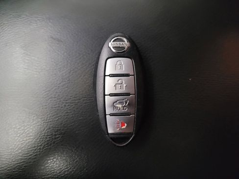 Used 2015 Nissan Rogue SL w/ SL Premium Package FWD image 32