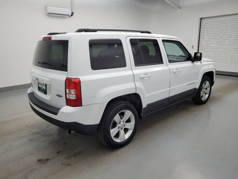 Used 2016 Jeep Patriot Latitude AWD/4WD image 10