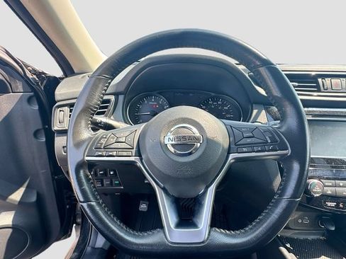 Used 2019 Nissan Rogue SV AWD/4WD image 13