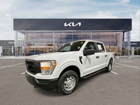 Used 2021 Ford F150 XL w/ Trailer Tow Package image 4
