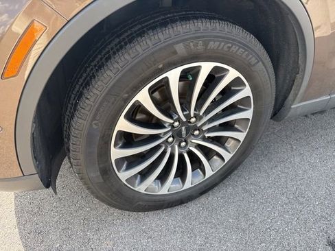 Used 2022 Lincoln Aviator Reserve w/ Equipment Group 201A image 9