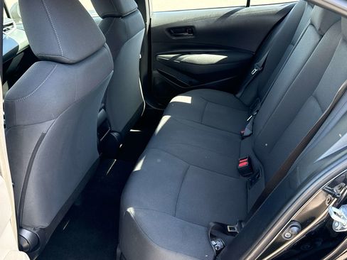Used 2022 Toyota Corolla LE FWD image 13