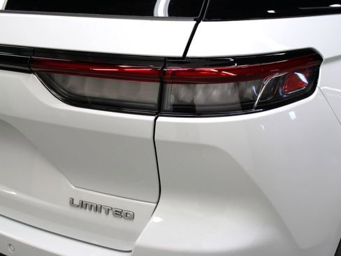 New 2025 Jeep Grand Cherokee Limited w/ Luxury Tech Group II image 37