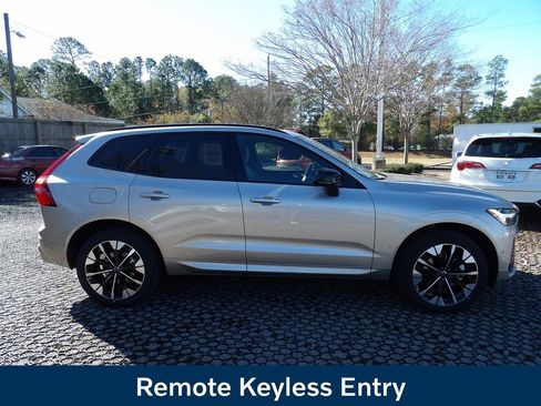 New 2026 Volvo XC60 B5 Plus w/ Protection Package Premier image 4