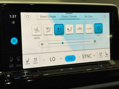 New 2026 Volkswagen Atlas Cross Sport SE image 15