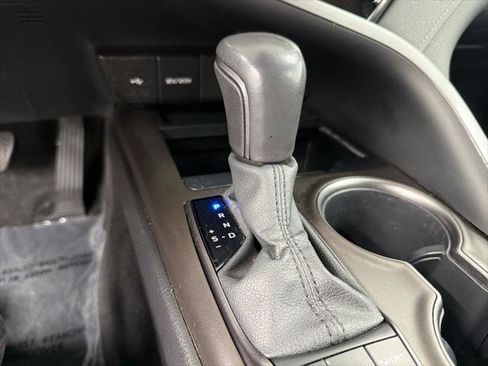 Certified 2022 Toyota Camry SE image 24