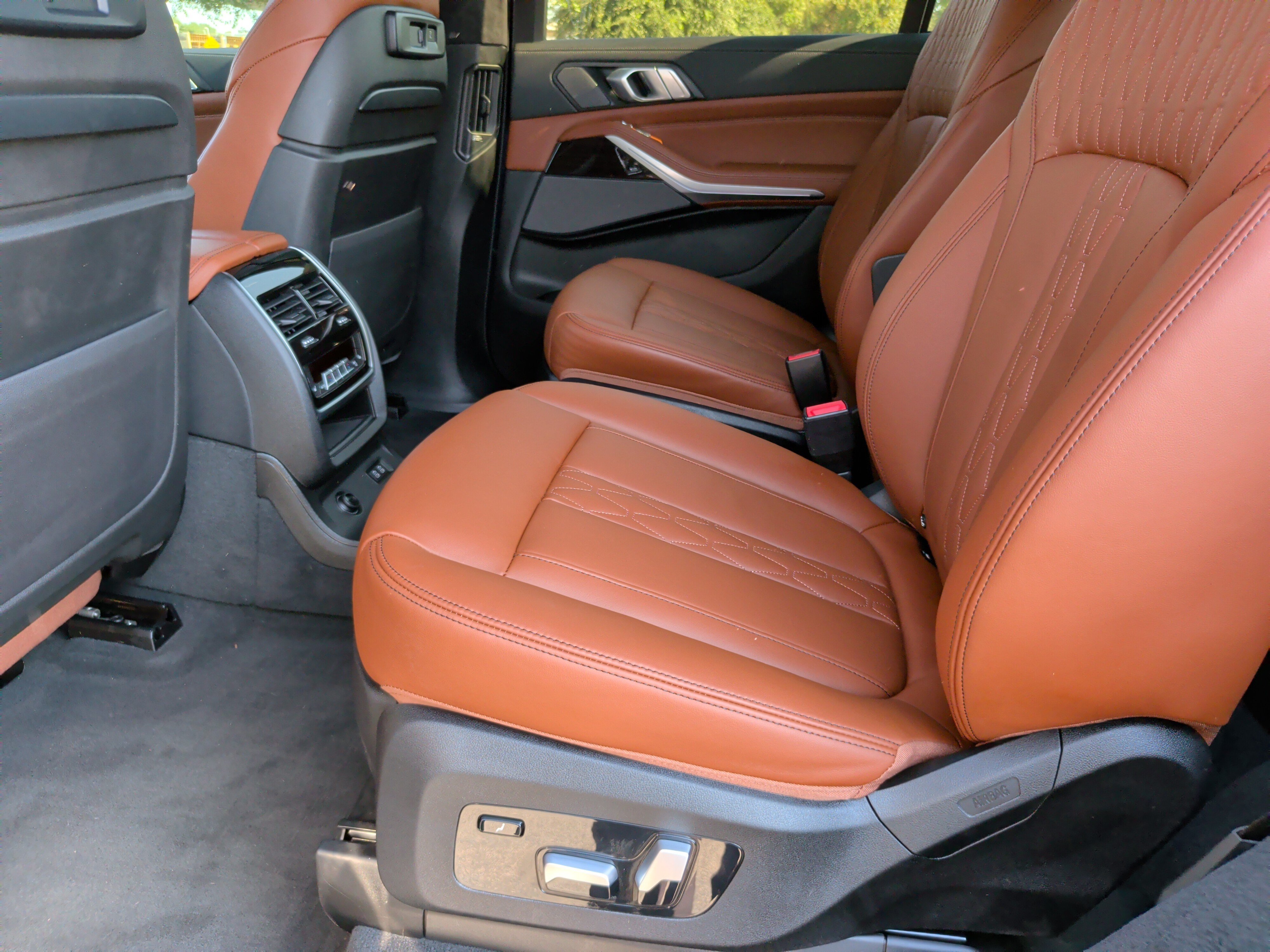 Used 2021 BMW X7 xDrive40i w/ Premium Package AWD/4WD image 40