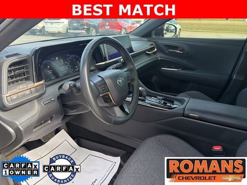 Used 2024 Toyota Crown AWD/4WD image 11