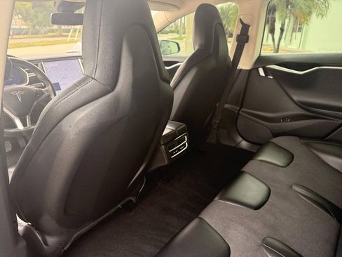 Used 2015 Tesla Model S 85 RWD image 21
