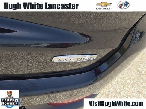 Used 2024 Jeep Compass Latitude AWD/4WD image 16