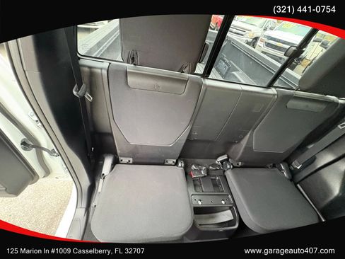 Used 2017 Toyota Tacoma SR5 RWD image 34
