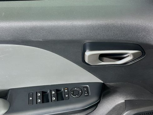 Used 2025 Kia K4 FWD image 15