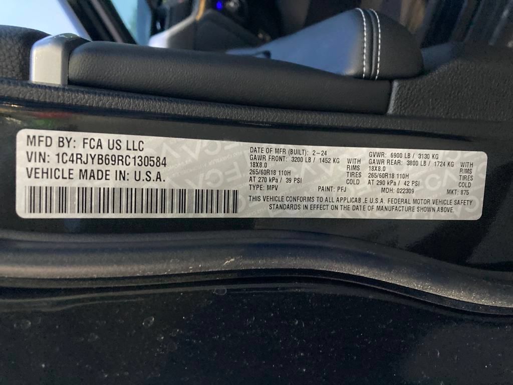 New 2024 Jeep Grand Cherokee Limited 4xe w/ Luxury Tech Group II AWD/4WD image 31
