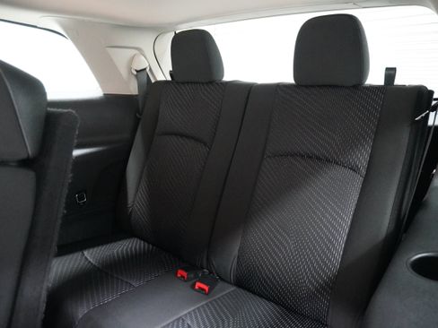 Used 2018 Dodge Journey SE w/ Popular Equipment Group FWD image 14