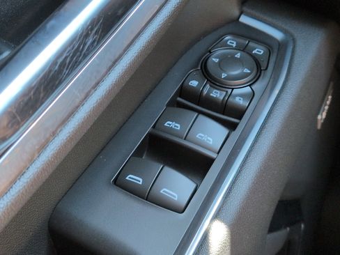 Used 2025 Chevrolet Silverado 2500 LTZ w/ LTZ Premium Package AWD/4WD image 23