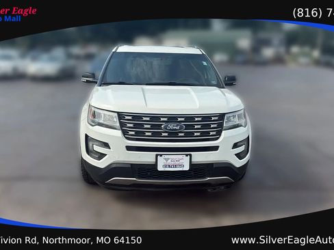 Used 2016 Ford Explorer XLT w/ Equipment Group 202A AWD/4WD image 8