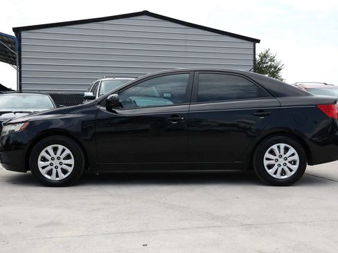 Used 2012 Kia Forte LX FWD image 3