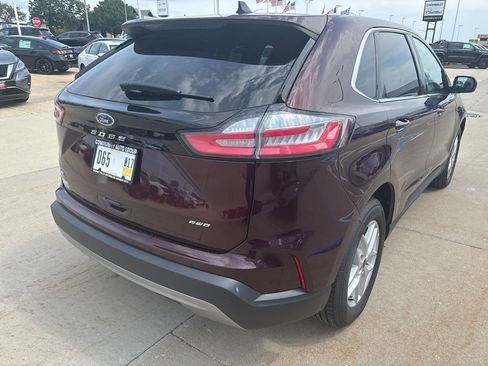 Used 2023 Ford Edge SEL image 3